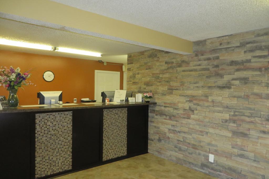 Super 8 By Wyndham Grinnell Ia Esterno foto