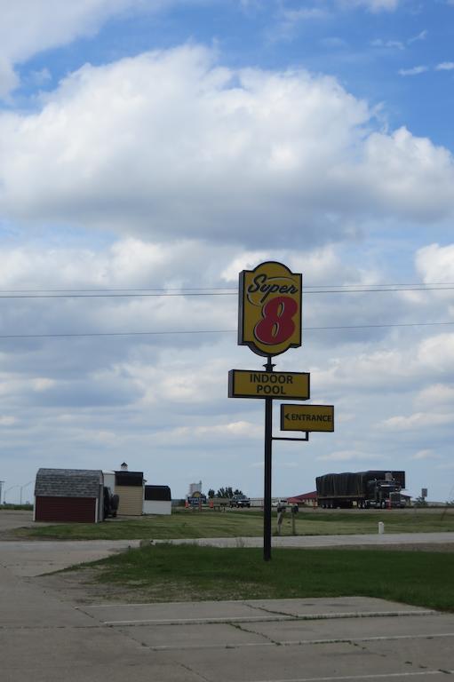 Super 8 By Wyndham Grinnell Ia Esterno foto