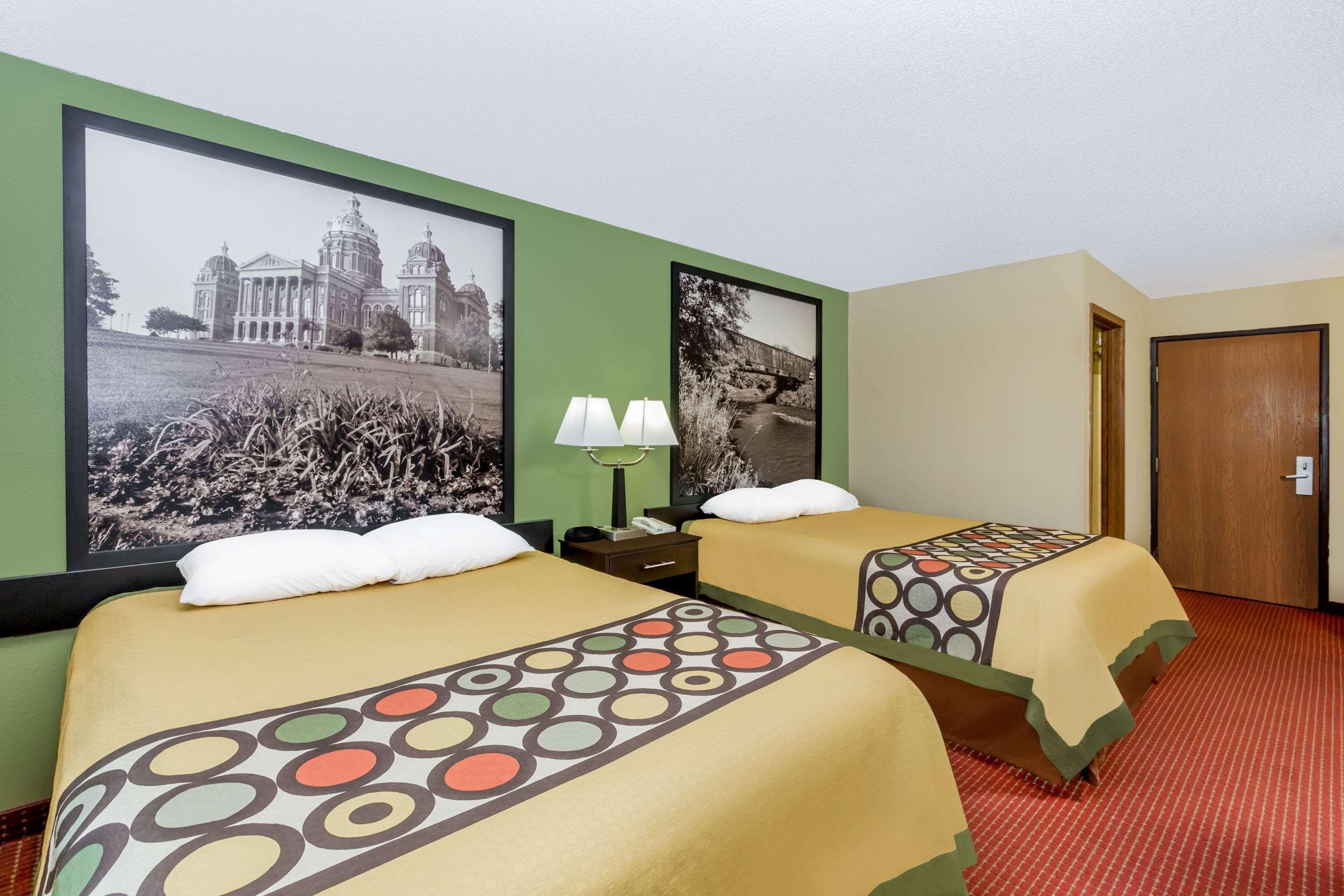 Super 8 By Wyndham Grinnell Ia Esterno foto