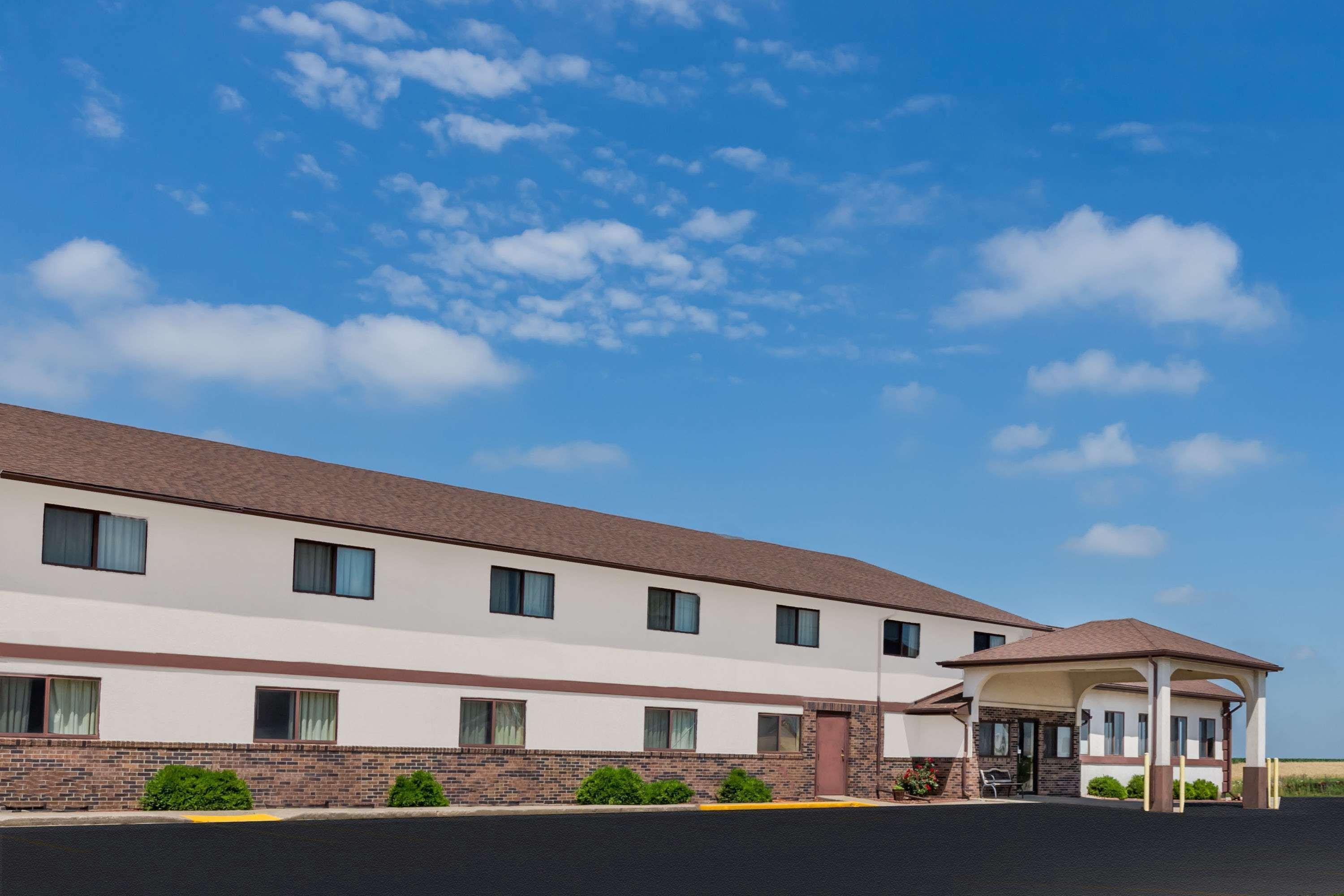 Super 8 By Wyndham Grinnell Ia Esterno foto