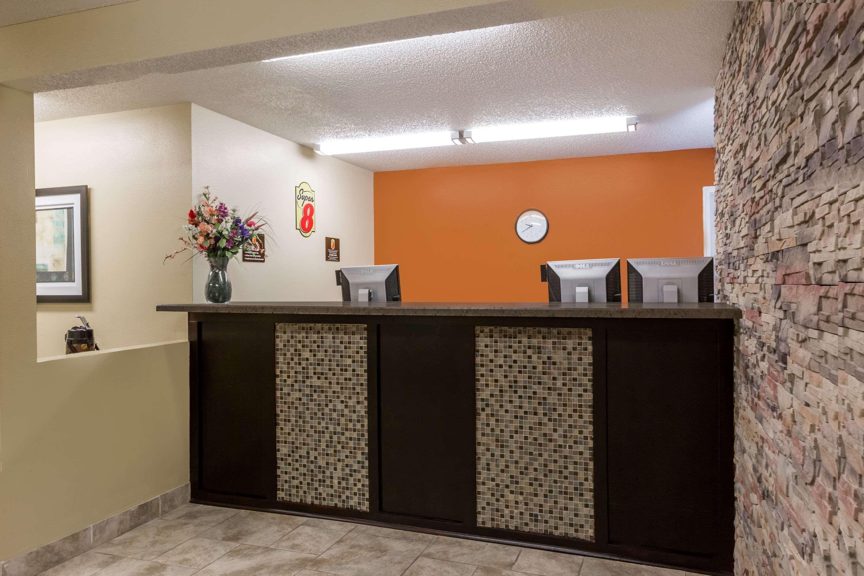 Super 8 By Wyndham Grinnell Ia Esterno foto