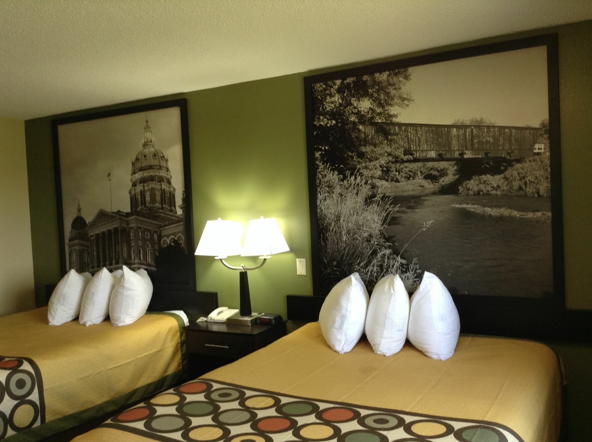 Super 8 By Wyndham Grinnell Ia Esterno foto
