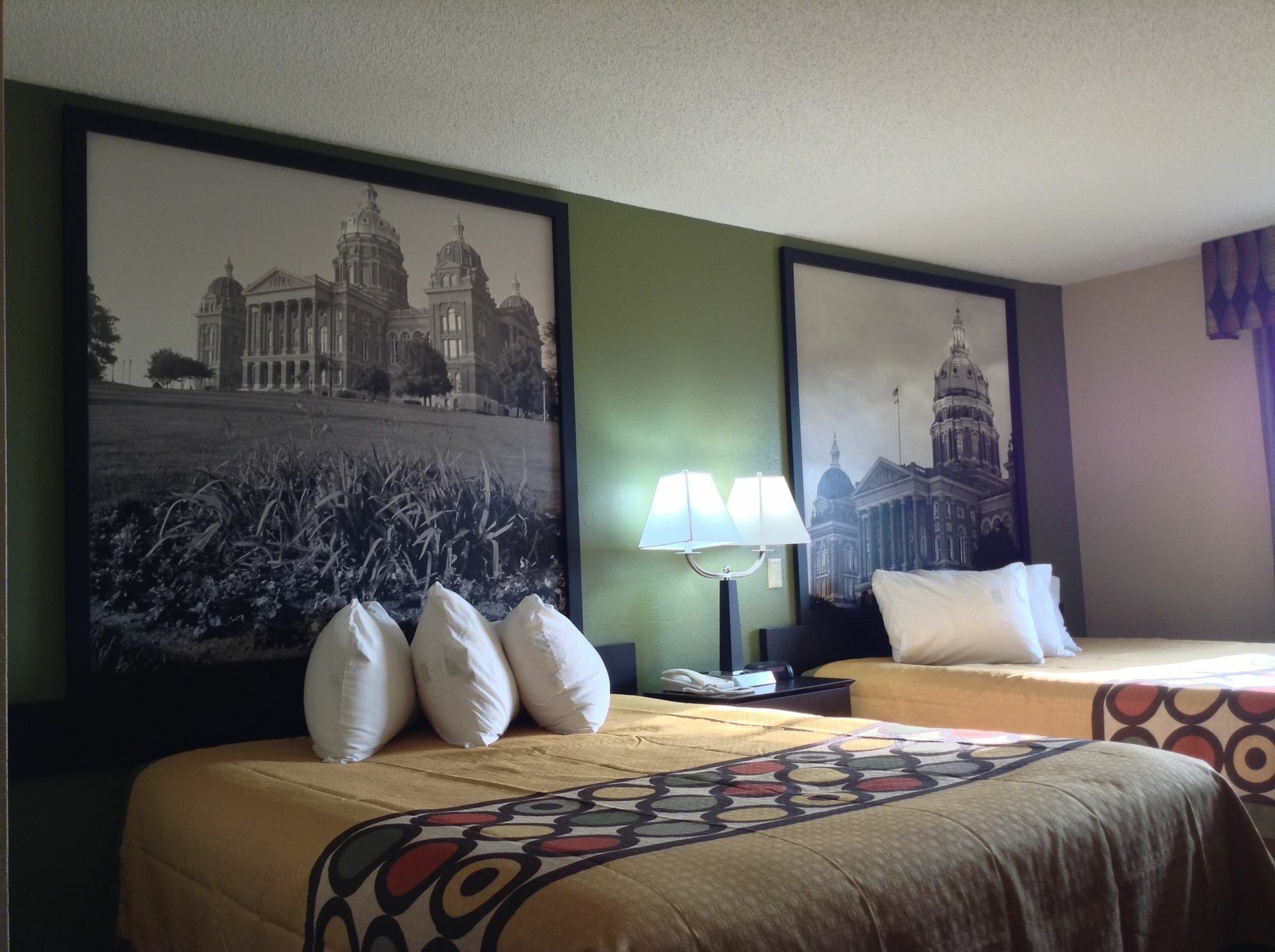 Super 8 By Wyndham Grinnell Ia Esterno foto